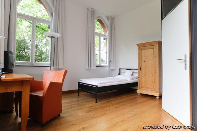 Hotel Mutterhaus Duesseldorf Bilik gambar